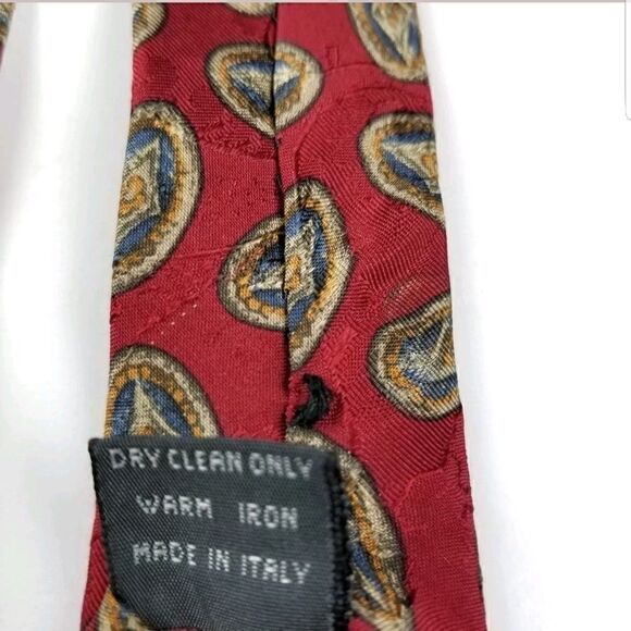 Ermenegildo Zegna Red Luxury Geometric Oval Print - Picture 4 of 4